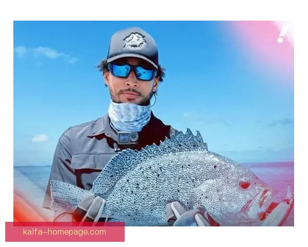 本西蒙斯转战钓鱼领域挑战极限成功晒出金枪鱼钓获喜悦